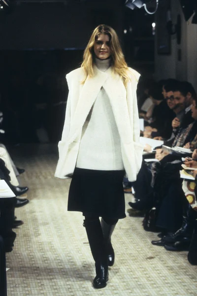 Look 13
